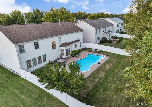 Photo 2 of Single family home for sale at 3552 Sutton Dr, Saint Charles, MO 63301 | MLS# MIS26062760 | Listing updated on 2026-10-06