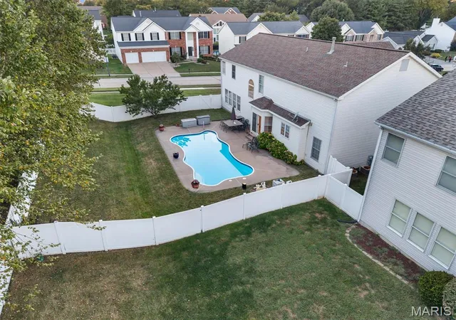 Photo 3 of Single family home for sale at 3552 Sutton Dr, Saint Charles, MO 63301 | MLS# MIS26062760 | Listing updated on 2026-10-07