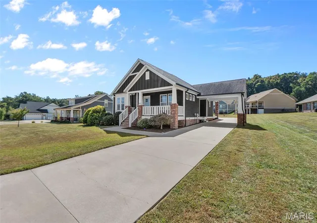 Single family home for sale at 557 Cloverdale Ranch Rd, Cape Girardeau, MO 63701 | MLS# MIS26062761