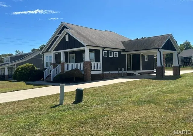 Photo 2 of Single family home for sale at 557 Cloverdale Ranch Rd, Cape Girardeau, MO 63701 | MLS# MIS26062761 | Listing updated on 2026-09-29