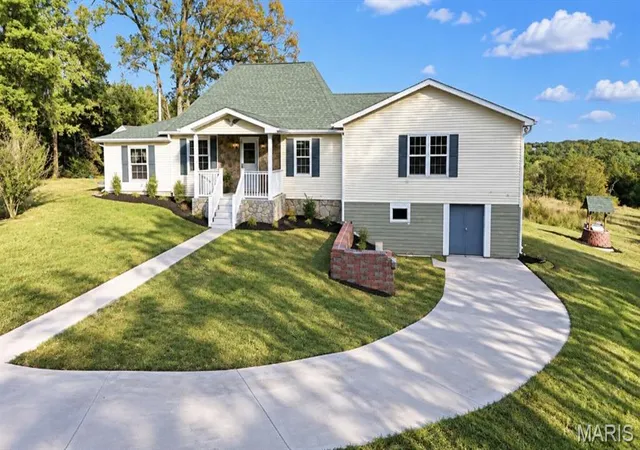 Photo 2 of Single family home for sale at 5434 Hwy H, De Soto, MO 63020 | MLS# MIS26062763 | Listing updated on 2026-10-16