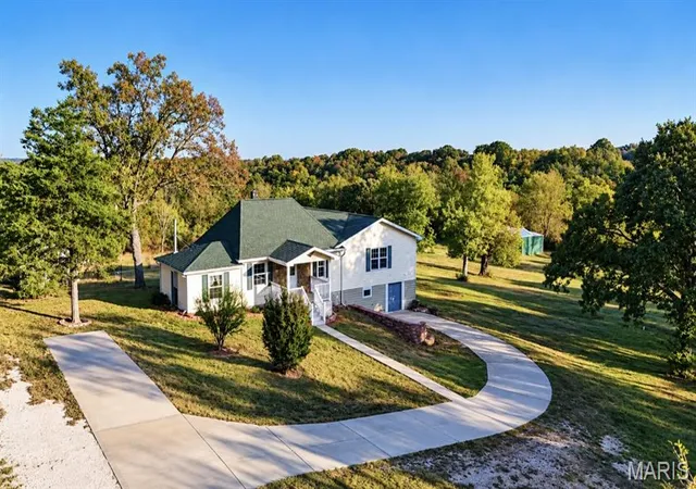 Photo 3 of Single family home for sale at 5434 Hwy H, De Soto, MO 63020 | MLS# MIS26062763 | Listing updated on 2026-10-16