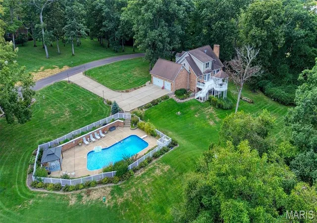 Photo 2 of Single family home for sale at 6 Forest Hills Dr, Washington, MO 63090 | MLS# MIS26062765 | Listing updated on 2026-10-01