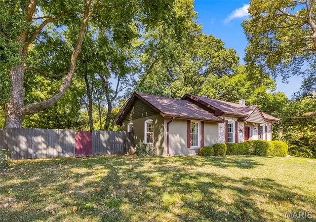 Photo 3 of Single family home for sale at 19710 Old Jamestown Rd, Florissant, MO 63034 | MLS# MIS26062766 | Listing updated on 2026-10-10