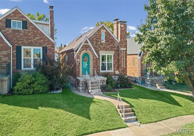 Photo 1 of Single family home for sale at 5718 Mardel Ave, Saint Louis, MO 63109 | MLS# MIS26062767 | Listing updated on 2026-10-08