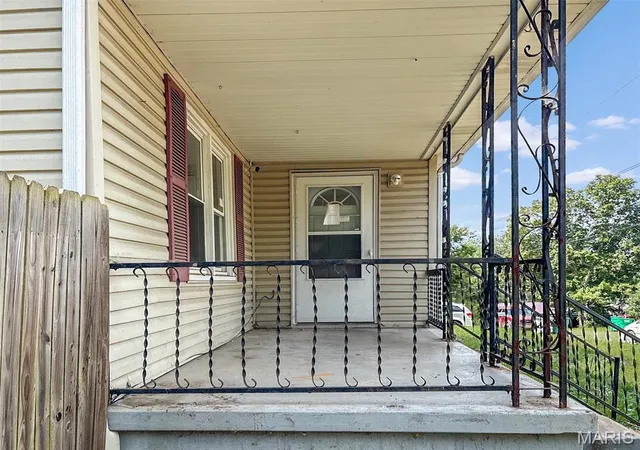 Photo 2 of Single family home for sale at 104 W 3rd Street, Leadwood, MO 63653 | MLS# MIS26062775 | Listing updated on 2026-10-01