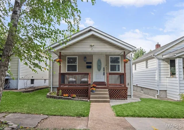 Photo 1 of Sale Pending at 4725 Hummel Ave, Saint Louis, MO 63116 | MLS# MIS26062785 | Listing updated on 2026-10-18
