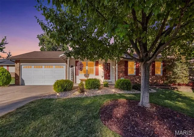 Photo 1 of Sale Pending at 7 Teak Ct, Saint Peters, MO 63376 | MLS# MIS26062789 | Listing updated on 2026-10-09