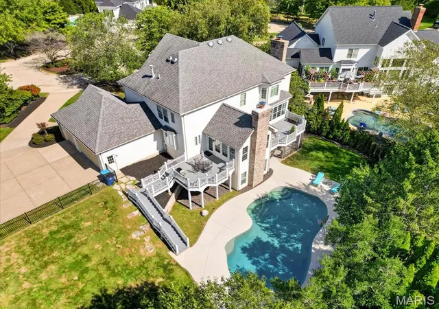 Photo 3 of Single family home for sale at 17915 White Robin Ct, Chesterfield, MO 63005 | MLS# MIS26062792 | Listing updated on 2026-10-04