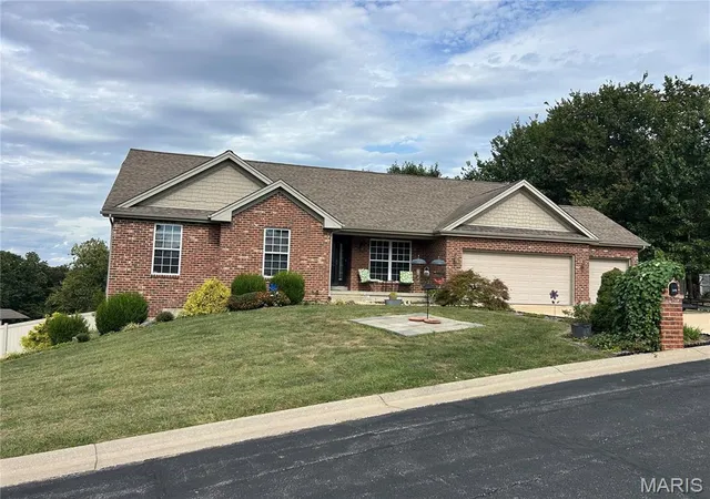 Photo 2 of Single family home for sale at 384 Arvel Ln, Washington, MO 63090 | MLS# MIS26062796 | Listing updated on 2026-10-08