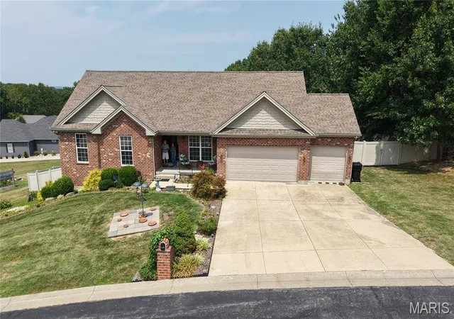 Photo 3 of Single family home for sale at 384 Arvel Ln, Washington, MO 63090 | MLS# MIS26062796 | Listing updated on 2026-10-08