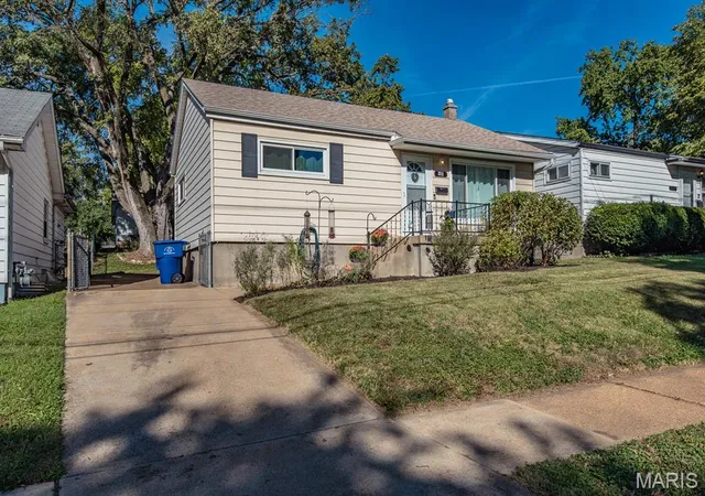 Photo 2 of Sale Pending at (Undisclosed), Saint Louis, MO 63109 | MLS# MIS26062803 | Listing updated on 2026-10-04