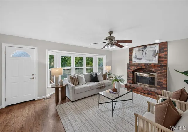 Photo 1 of Single family home for sale at 31 Fox Pointe Ct, Saint Charles, MO 63304 | MLS# MIS26062804 | Listing updated on 2026-10-30