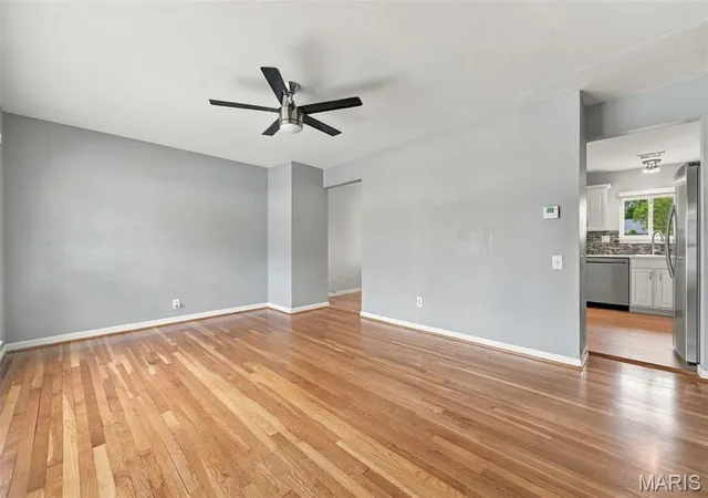 Photo 3 of Sale Pending at 3011 Peal Dr, Saint Louis, MO 63125 | MLS# MIS26062812 | Listing updated on 2026-10-06