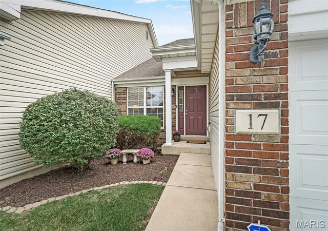 Photo 2 of Sale Pending at 17 Belmonte Ct, O Fallon, MO 63368 | MLS# MIS26062814 | Listing updated on 2026-10-06