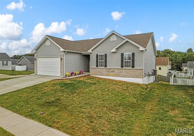 Photo 3 of Single family home for sale at 309 Carolyn Cir, Wright City, MO 63390 | MLS# MIS26062816 | Listing updated on 2026-10-05