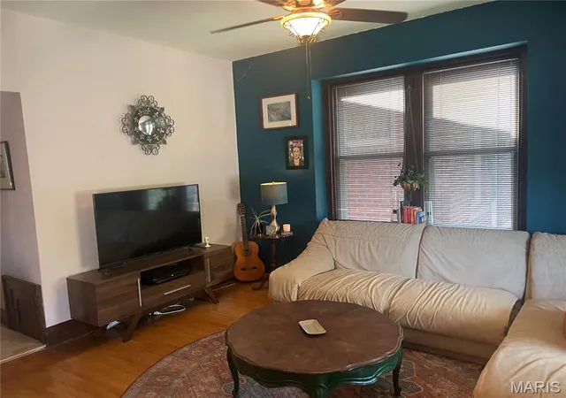 Photo 3 of Single family home for sale at 5418 S Kingshighway Blvd, Saint Louis, MO 63109 | MLS# MIS26062818 | Listing updated on 2026-10-08