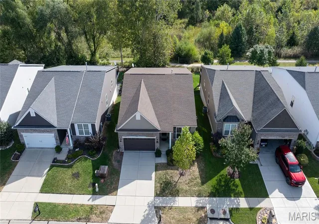 Photo 2 of Single family home for sale at 664 Wilmer Meadow Dr, Wentzville, MO 63385 | MLS# MIS26062829 | Listing updated on 2026-10-06