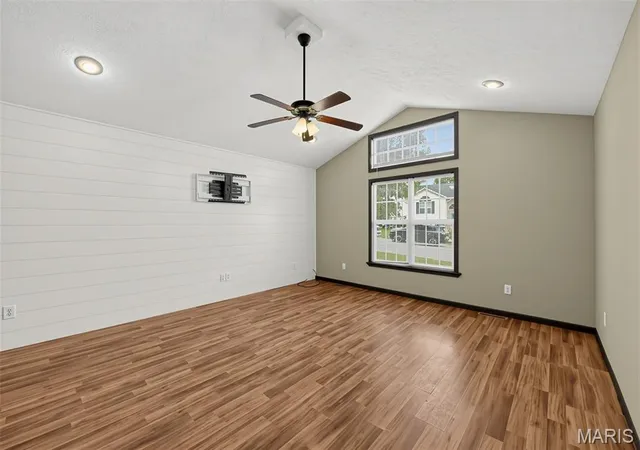 Photo 4 of Single family home for sale at 16040 Haidyn Rd, Saint Robert, MO 65584 | MLS# MIS26062833 | Listing updated on 2026-10-05