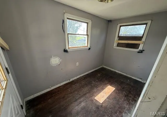Photo 4 of Single family home for sale at 2716 South 24th, Quincy, IL 62305 | MLS# MIS26062845 | Listing updated on 2026-09-29