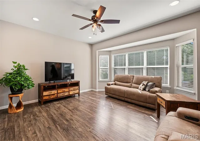 Photo 3 of Single family home for sale at 127 Cobble Rd, O Fallon, MO 63366 | MLS# MIS26062848 | Listing updated on 2026-10-05