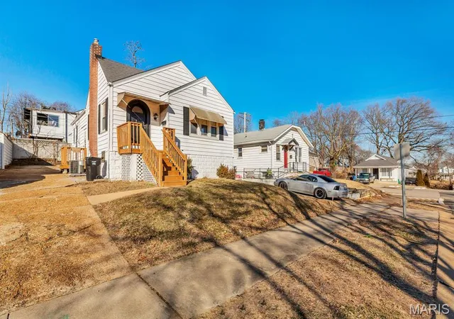 Photo 3 of Single family home for sale at 8503 Philo Ave, Saint Louis, MO 63123 | MLS# MIS26062858 | Listing updated on 2026-10-01