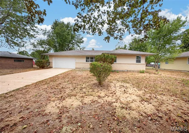 Photo 1 of Single family home for sale at 155 Jessie St, Lebanon, MO 65536 | MLS# MIS26062859 | Listing updated on 2026-10-01