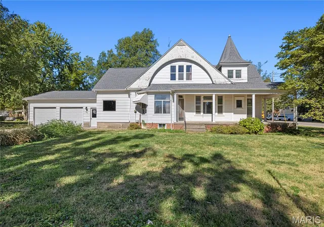 Photo 1 of Single family home for sale at 412 E Southworth St, Raymond, IL 62560 | MLS# MIS26062864 | Listing updated on 2026-10-09