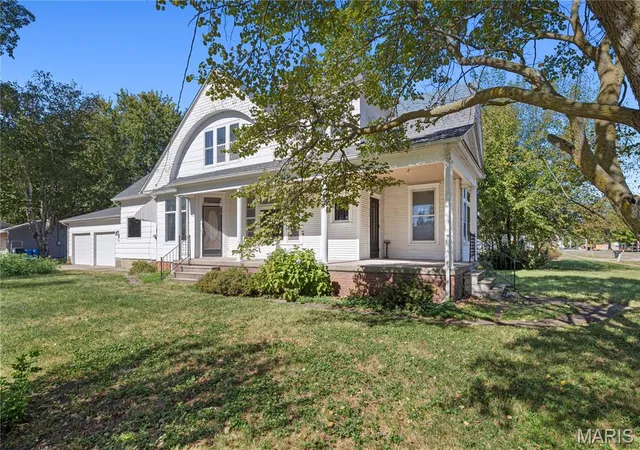 Photo 3 of Single family home for sale at 412 E Southworth St, Raymond, IL 62560 | MLS# MIS26062864 | Listing updated on 2026-10-09
