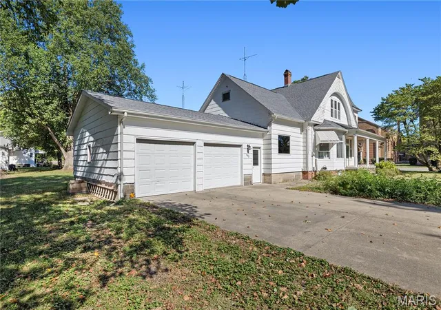 Photo 4 of Single family home for sale at 412 E Southworth St, Raymond, IL 62560 | MLS# MIS26062864 | Listing updated on 2026-10-09