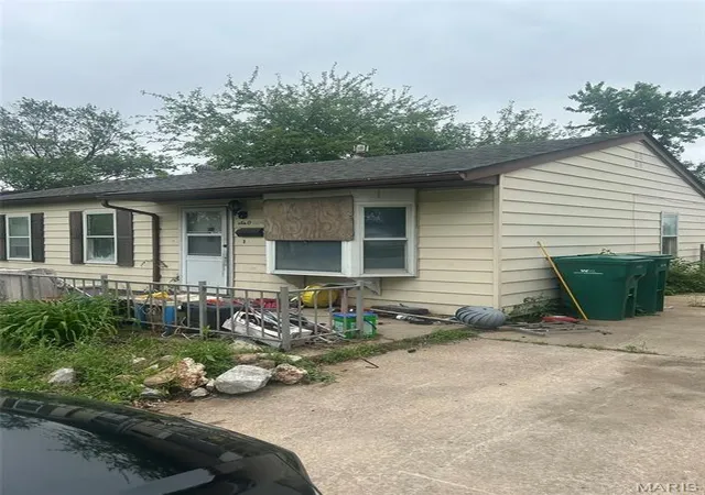 Photo 3 of Single family home for sale at 608 St Monica Dr, Cahokia, IL 62206 | MLS# MIS26062868 | Listing updated on 2026-09-29