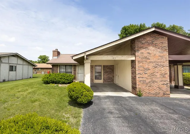 Photo 1 of Single family home for sale at 123 Chase Park Dr, Belleville, IL 62226 | MLS# MIS26062869 | Listing updated on 2026-10-05