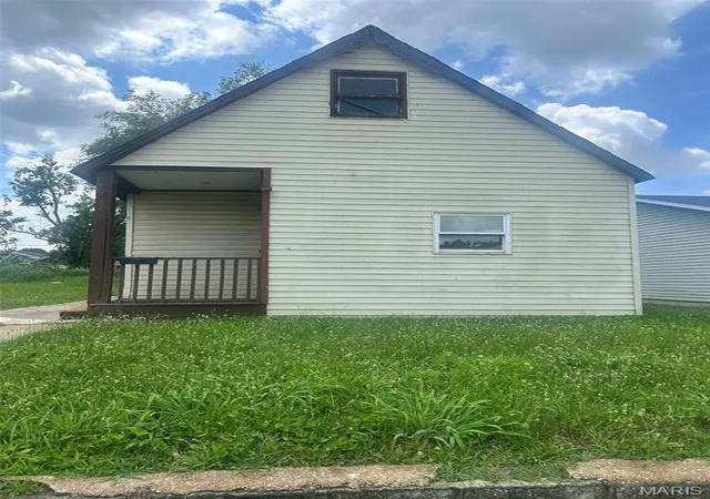 Photo 1 of Single family home for sale at 1541 5th Street, Madison, IL 62060 | MLS# MIS26062874 | Listing updated on 2026-09-29