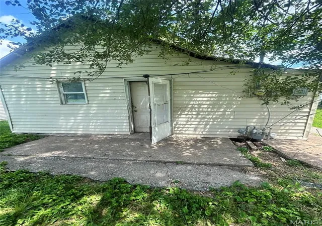 Photo 4 of Single family home for sale at 1541 5th Street, Madison, IL 62060 | MLS# MIS26062874 | Listing updated on 2026-09-29