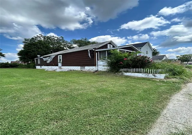 Photo 1 of Single family home for sale at 1532 5th Street, Madison, IL 62060 | MLS# MIS26062876 | Listing updated on 2026-09-29