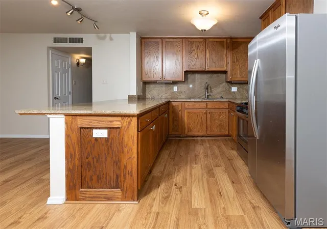 Photo 3 of Sale Pending at 246 Howard Dr, Ballwin, MO 63021 | MLS# MIS26062877 | Listing updated on 2026-10-05