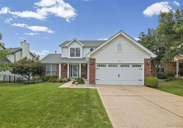 Photo 1 of Single family home for sale at 9757 Tesson Crk Ests Dr, Saint Louis, MO 63123 | MLS# MIS26062879 | Listing updated on 2026-10-03