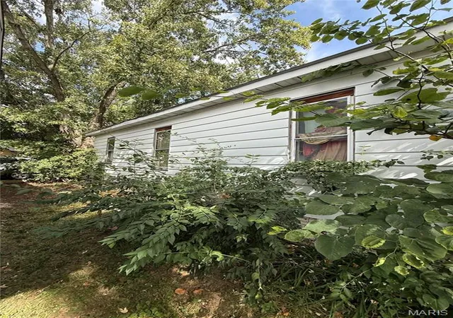 Photo 3 of Single family home for sale at 1096 W Green, Decatur, IL 62522 | MLS# MIS26062880 | Listing updated on 2026-09-29