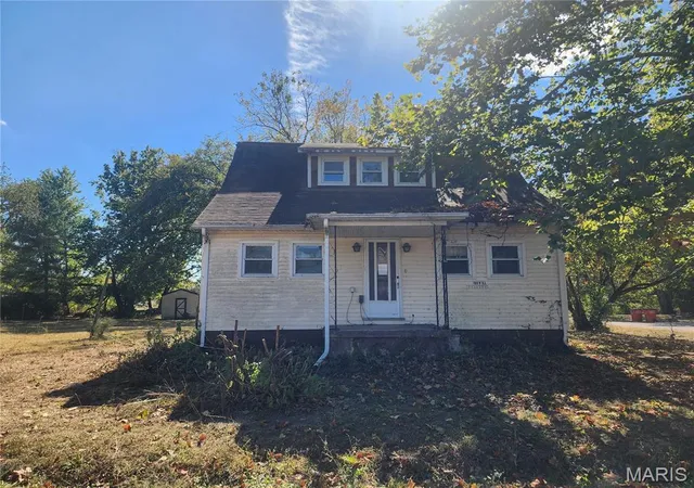 Single family home for sale at 108 W Illinois St, Sorento, IL 62086 | MLS# MIS26062882