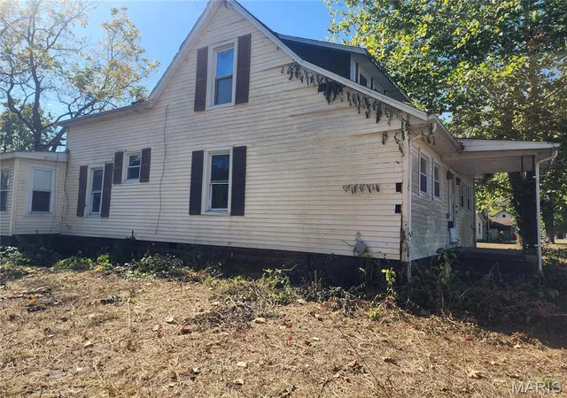 Photo 2 of Single family home for sale at 108 W Illinois St, Sorento, IL 62086 | MLS# MIS26062882 | Listing updated on 2026-10-13