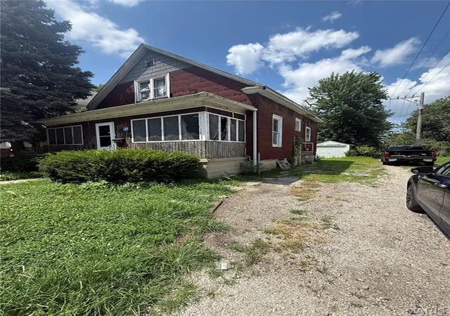 Photo 2 of Single family home for sale at 442 W Division, Decatur, IL 62526 | MLS# MIS26062885 | Listing updated on 2026-09-29