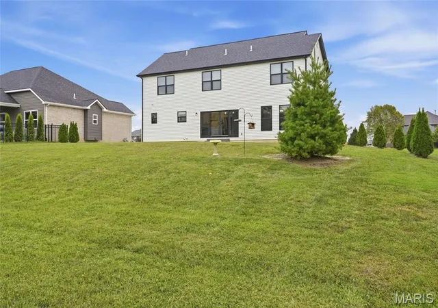 Photo 36 of Single family home for sale at 1623 Oglesby Dr, Edwardsville, IL 62025 | MLS# MIS26062886 | Listing updated on 2026-10-29