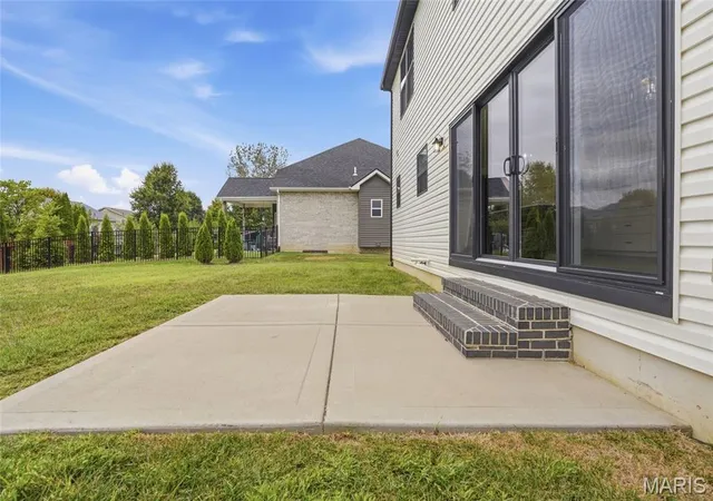 Photo 4 of Single family home for sale at 1623 Oglesby Dr, Edwardsville, IL 62025 | MLS# MIS26062886 | Listing updated on 2026-09-29