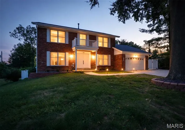 Photo 2 of Single family home for sale at 148 Spring Oaks Dr, Ballwin, MO 63011 | MLS# MIS26062899 | Listing updated on 2026-10-05