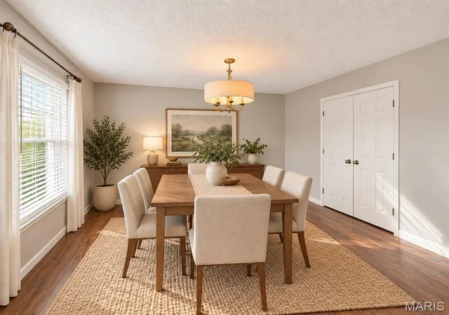 Listing Photo 5 - Condo for sale in building located at 2323 Manor Grv Dr, Chesterfield, MO 63017 - Unit #18