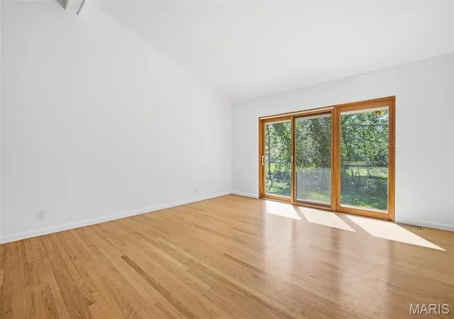 Photo 3 of Single family home for sale at 749 W Jewel Ave, Saint Louis, MO 63122 | MLS# MIS26062910 | Listing updated on 2026-10-26