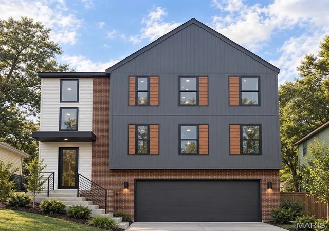 Single family home for sale at 312 Oak Tree Dr, Saint Louis, MO 63119 | MLS# MIS26062915
