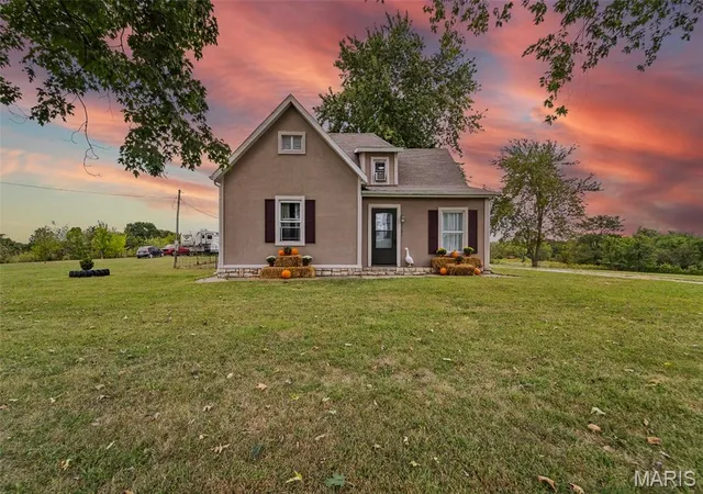 Photo 2 of Sale Pending at 2121 County Rd 362, New Bloomfield, MO 65063 | MLS# MIS26062922 | Listing updated on 2026-10-05