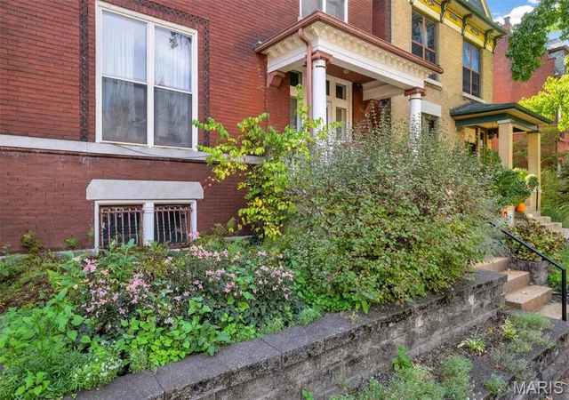 Photo 2 of Single family home for sale at 3906 Botanical Ave, Saint Louis, MO 63110 | MLS# MIS26062924 | Listing updated on 2026-10-15
