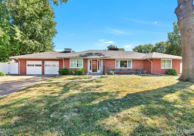 Photo 1 of Single family home for sale at 2646 Cleveland Blvd, Granite City, IL 62040 | MLS# MIS26062927 | Listing updated on 2026-10-15